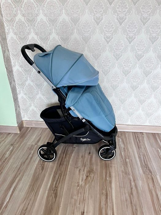 Коляска прогулочная