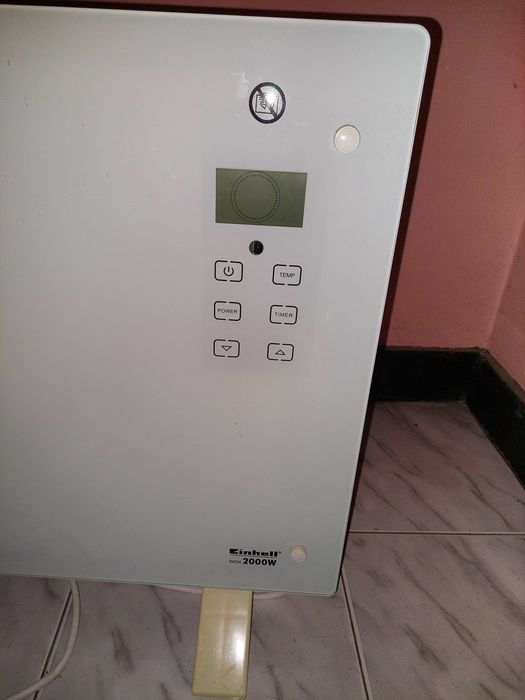 Стъклен конвектор ,,Einhell'' 2000 W