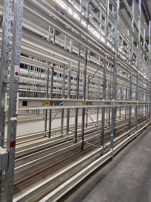 Rafturi metalice industriale