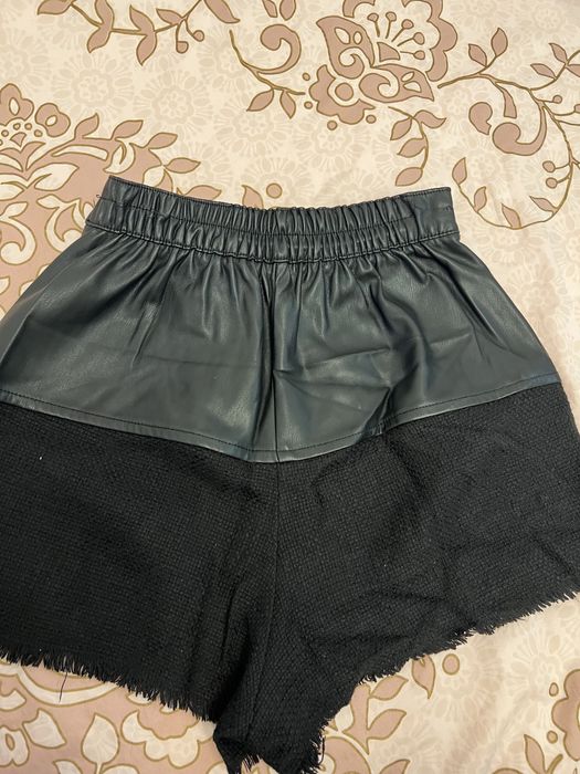Pantaloni scurti piele Bershka