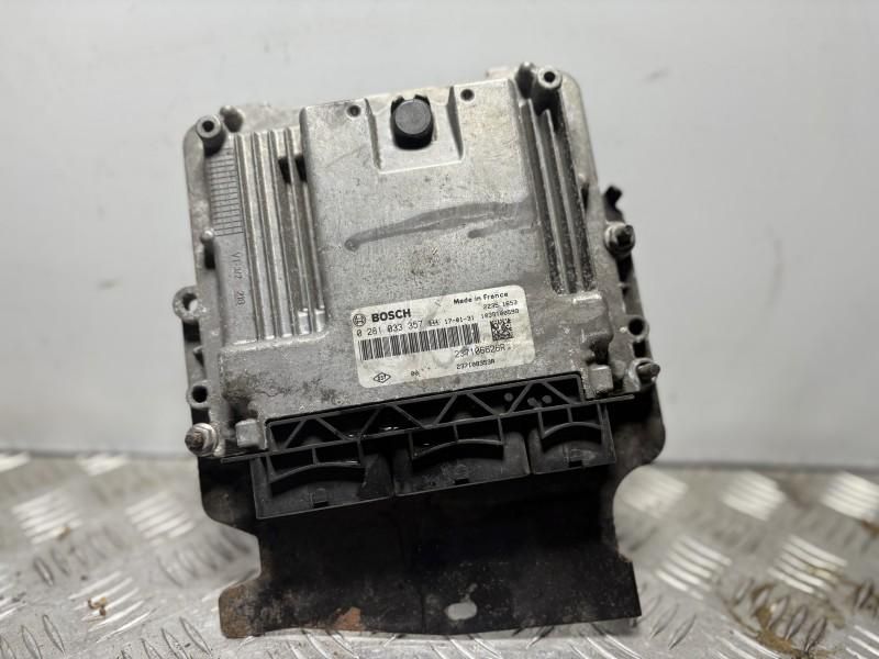 Calculator motor ECU EDC17C84 Renault Trafic 3 1.6 dci