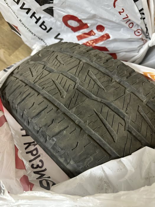 Bridgestone Dueler A/T 275/65/17