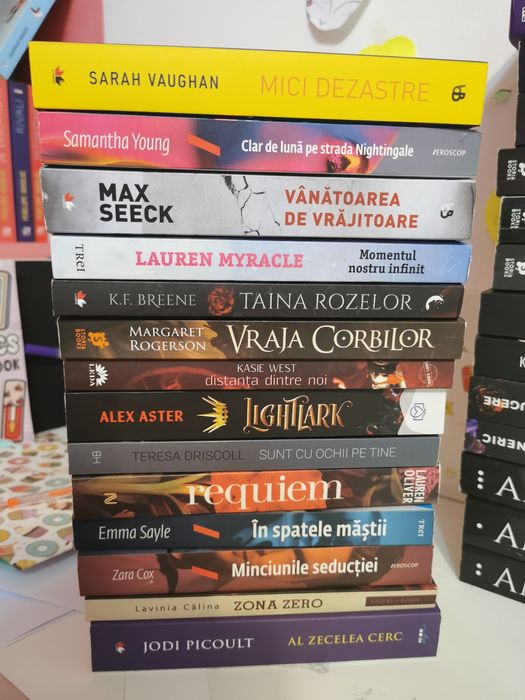 Cărți în stare excelenta