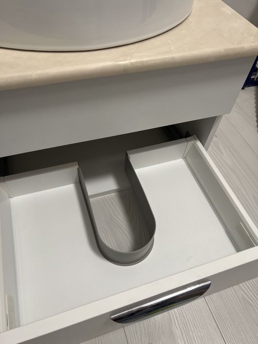 Set baie cu lavoar, baterie, blat si corp suspendat