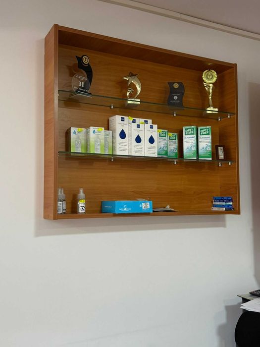 Ansamblu mobilier optică medicală + Essilor Kappa CTD Ultimate Edition