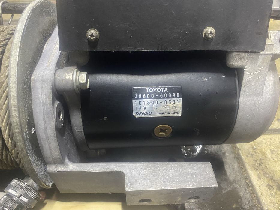 Продам лебедку тойота