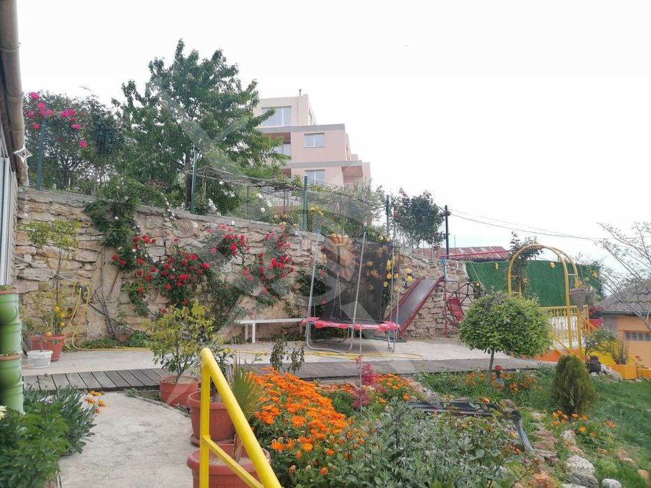 Продава се Къща в Варна, Левски - 120 кв.м за 2417 €/кв.м - Снимка #11