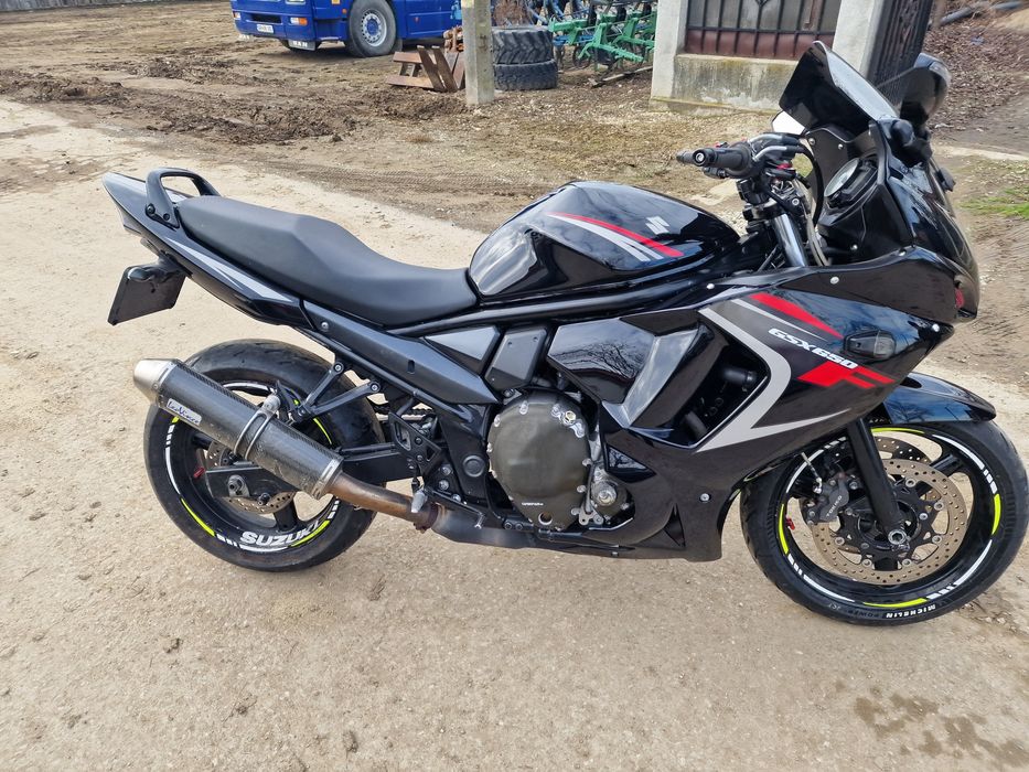 Vând Suzuki gsx650 f limitat a2