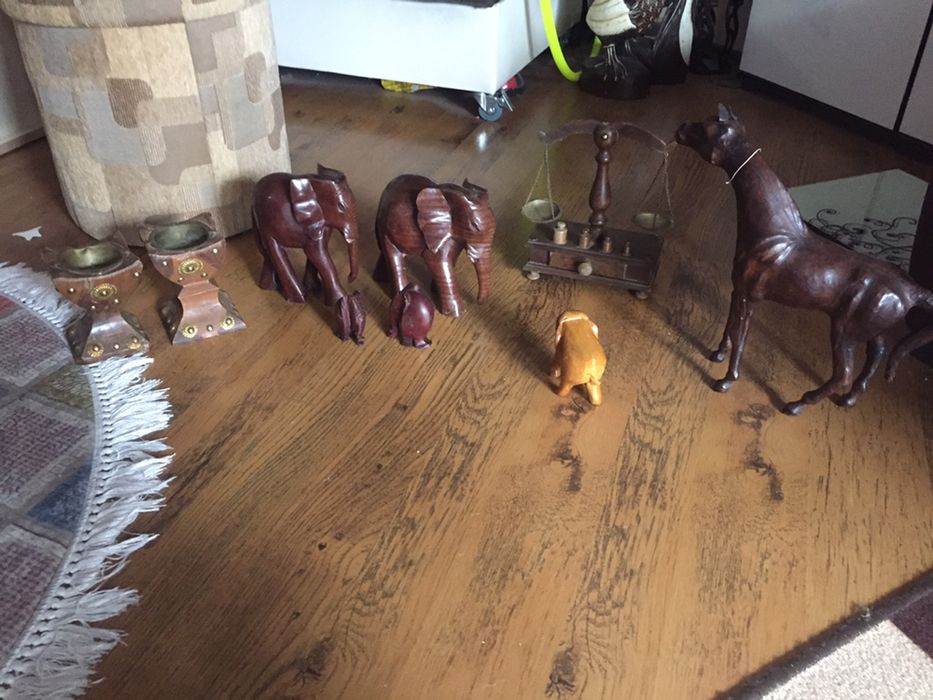 Слонове и други вещи за декорация