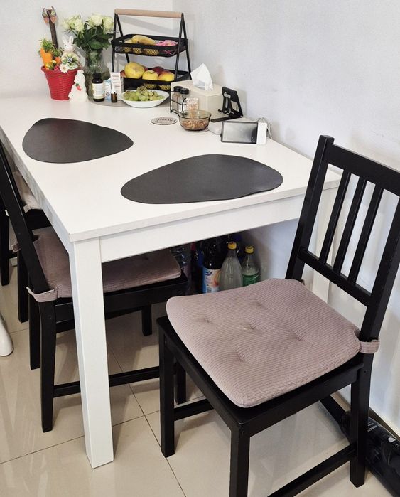 Masa  bucătărie extensibilă...