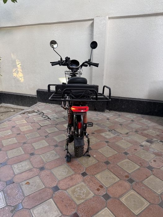 Moto skuter ideal