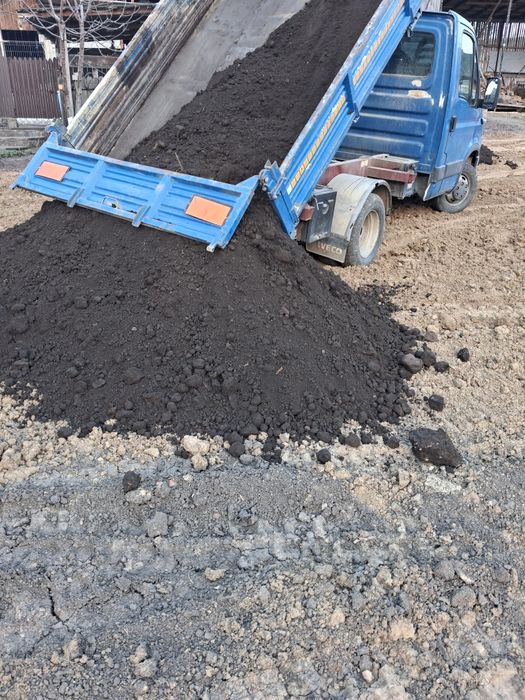 Pământ vegetal ideal pentru amenajări grădină