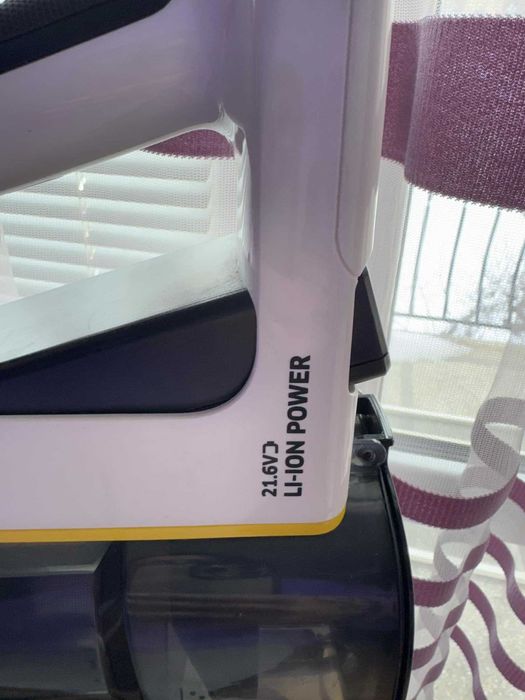 Безкабелна, вертикална прахосмукачка Керхер/Karcher в ГАРАНЦИЯ!