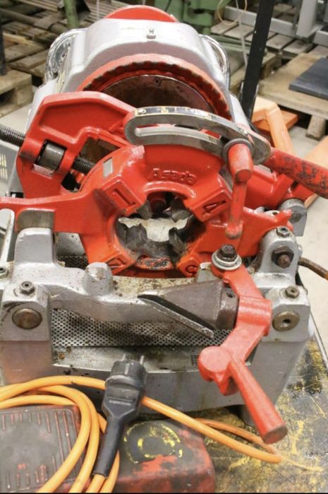 Винтонарезна машина до 2 цола Rothenberger