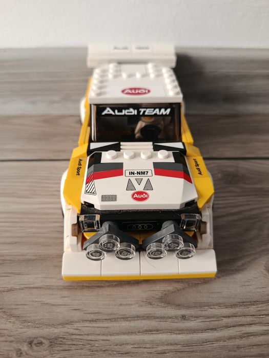 Vând 2 lego uri Speed Champions