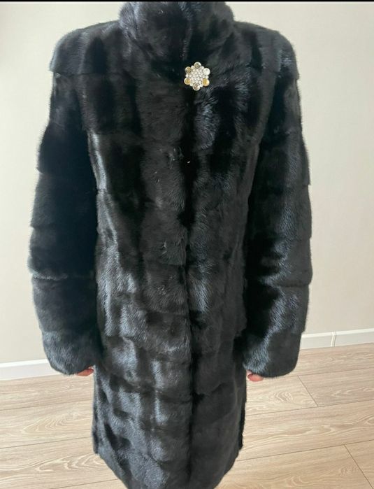 Продаётся Норковая шуба