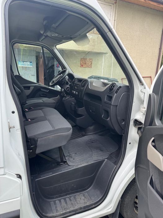 Vând Renault Master îngrijit !!