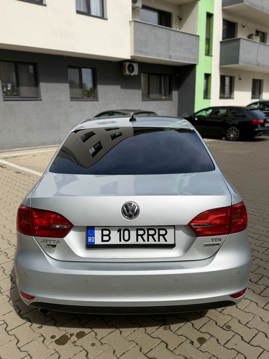 VOLKSWAGEN Jetta 2012 — imagine 4