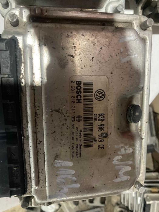 Компютър еку ecu електронен блок двигател Пасат 1.9тди 116кс