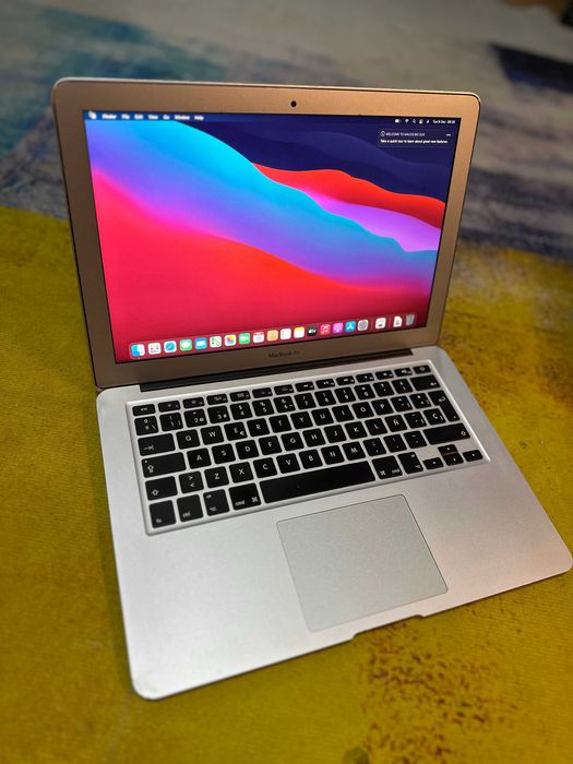 Macbook 2013, big sur, 932 cicluri, i5 , 4gb, ssd 128