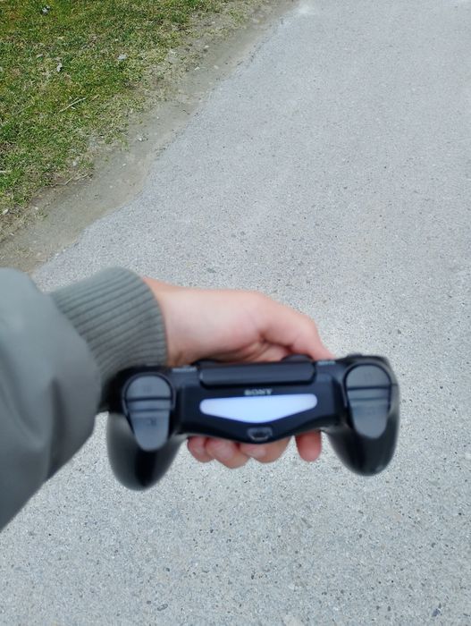 Vând controller PS4 perfect funcțional