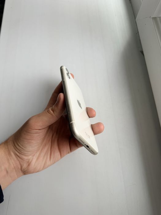 IPhone 11/64Gb - В хорошем состоянии