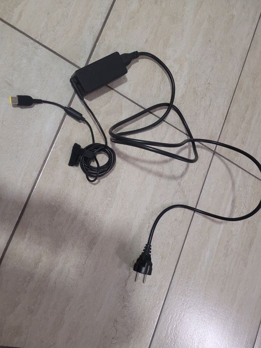 Incarcator laptop Lenovo 20V, 2,25A, doar in Cluj, 50 lei