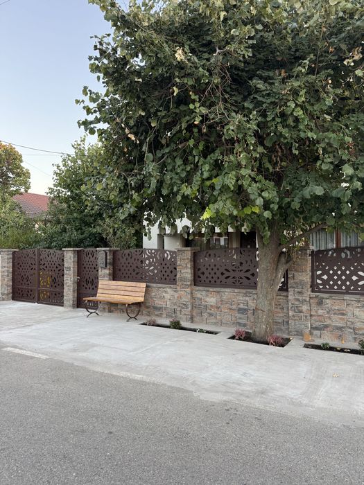 Porti metalice garduri balustrade