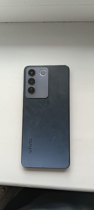 Продаю телефон vivo v27e