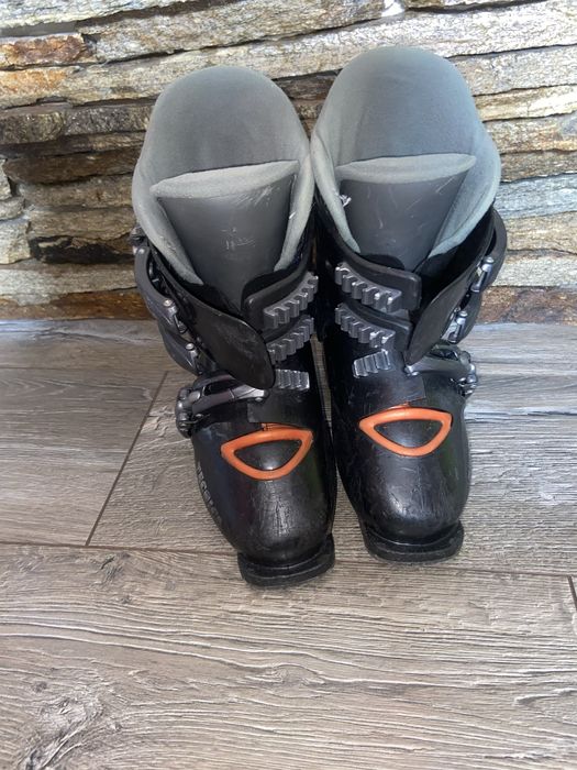 Детски обувки и ски