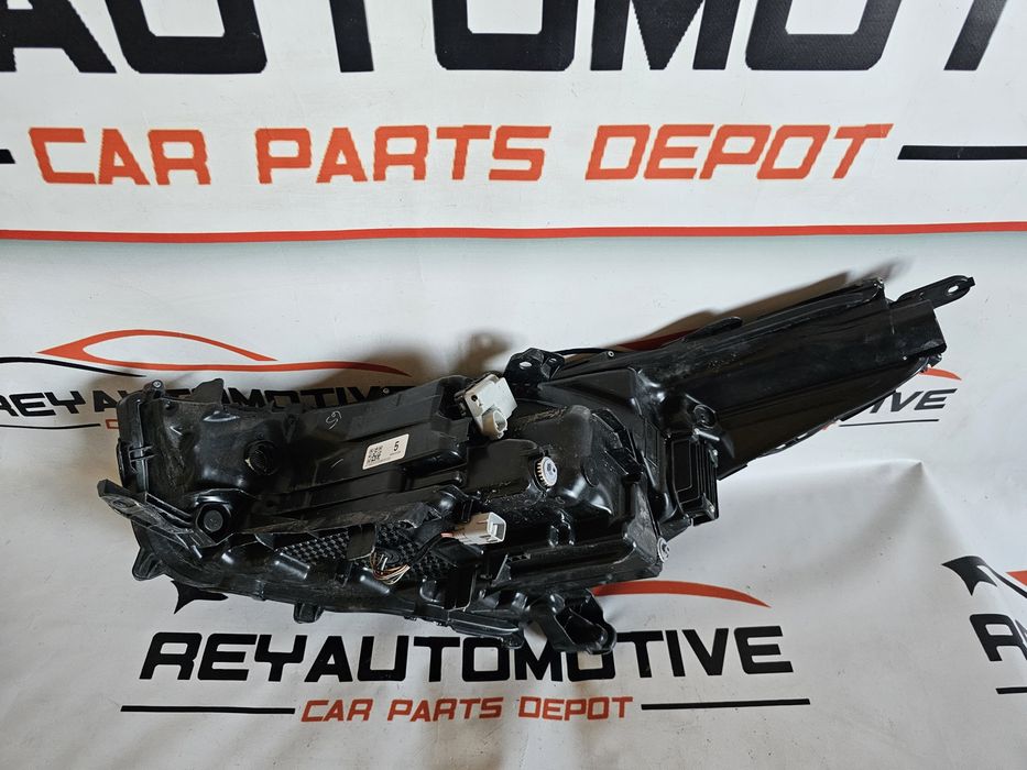 Far dreapta led Toyota Highlander XU70 cod 10000-8A06K
