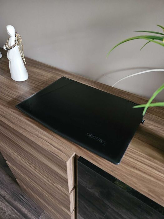 Laptop Gaming Lenovo Y520 i7-7700HQ 16GB RAM GTX 1050 SSD 256GB