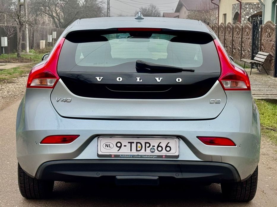 Volvo V40 D2 Kinetic * 2014 * 1.6 Diesel 115 CP * Euro5 *  Nr Valabile