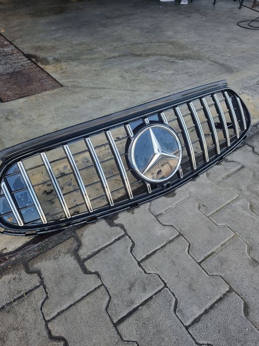 Grila Mercedes GLE