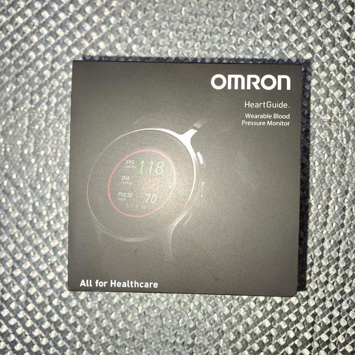 OMRON единствен сертифициран измерващ кръвно налягане Японски -700лв