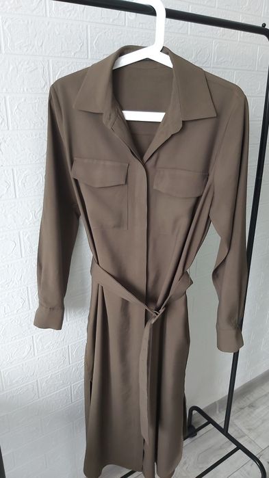 Платье-рубашка цвета хаки