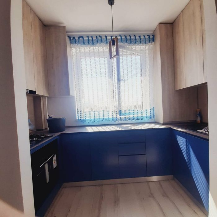 1 mai Apartament decomandat 3 Camere Centrala AC