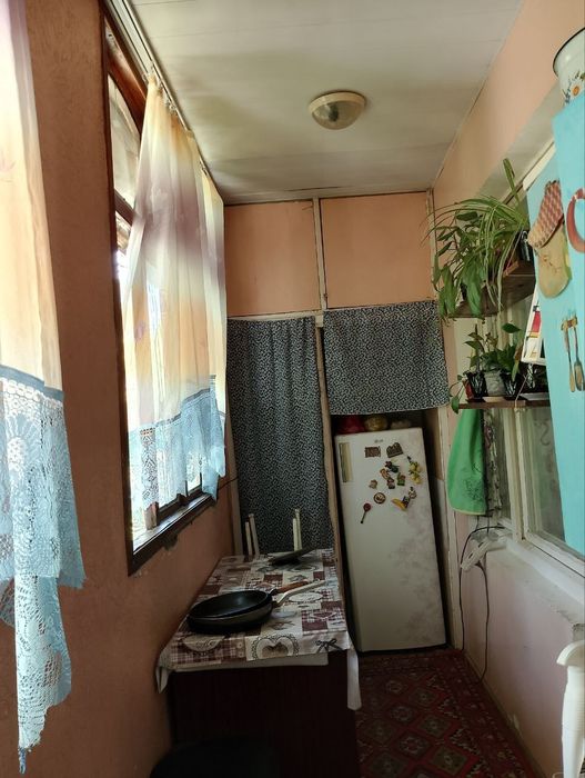 Чиланзар 14 квартал 2в3/4/4 Панельный дом, смежка, балкон 1,5*6