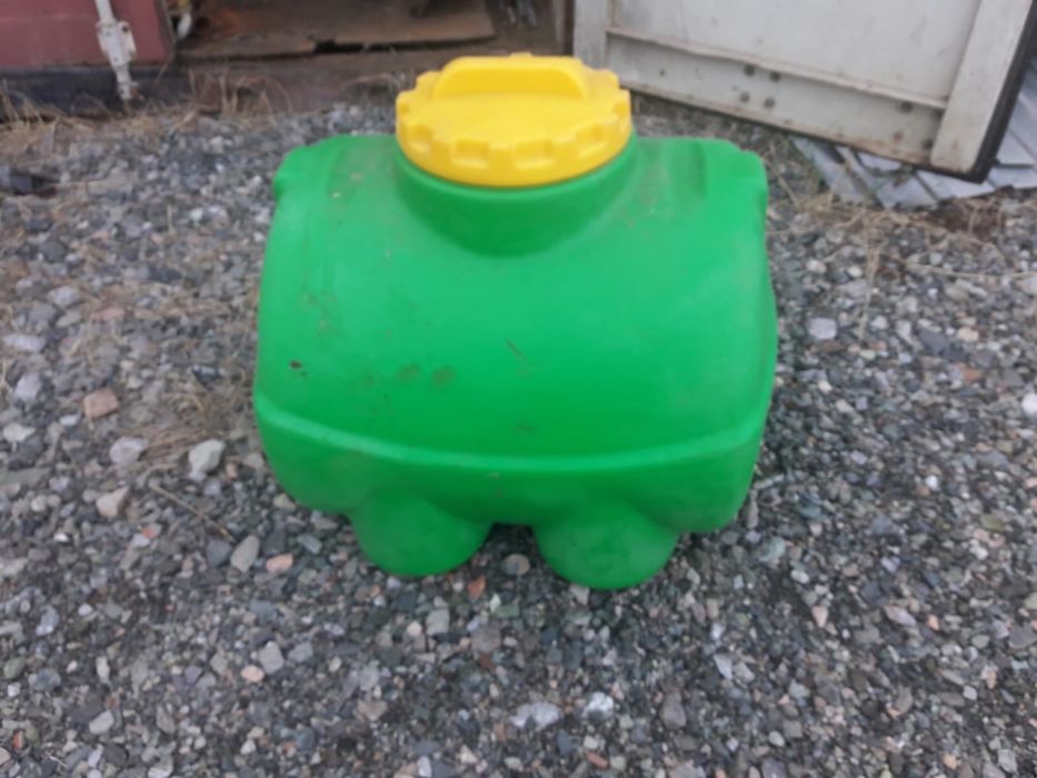 Емкости пластиковые