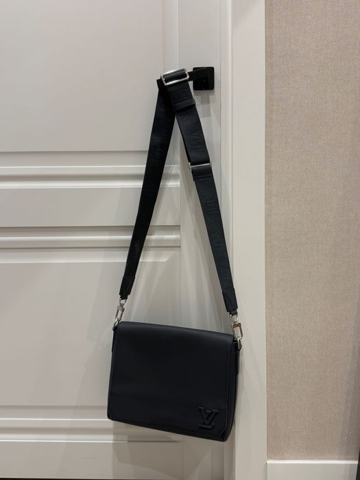 Сумка Louis Vuitton Takeoff Messenger