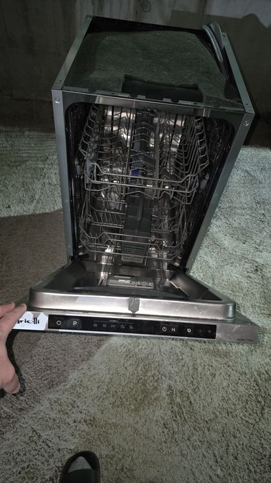 Продавам съдомиялна за вграждане Arielli