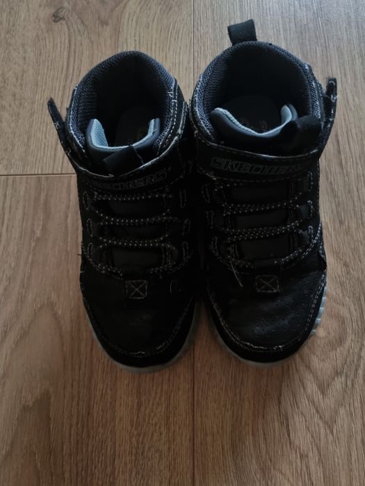 Ghete toamnă Skechers