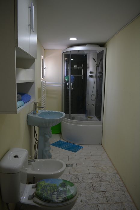 Casa cu etaj cu balcon