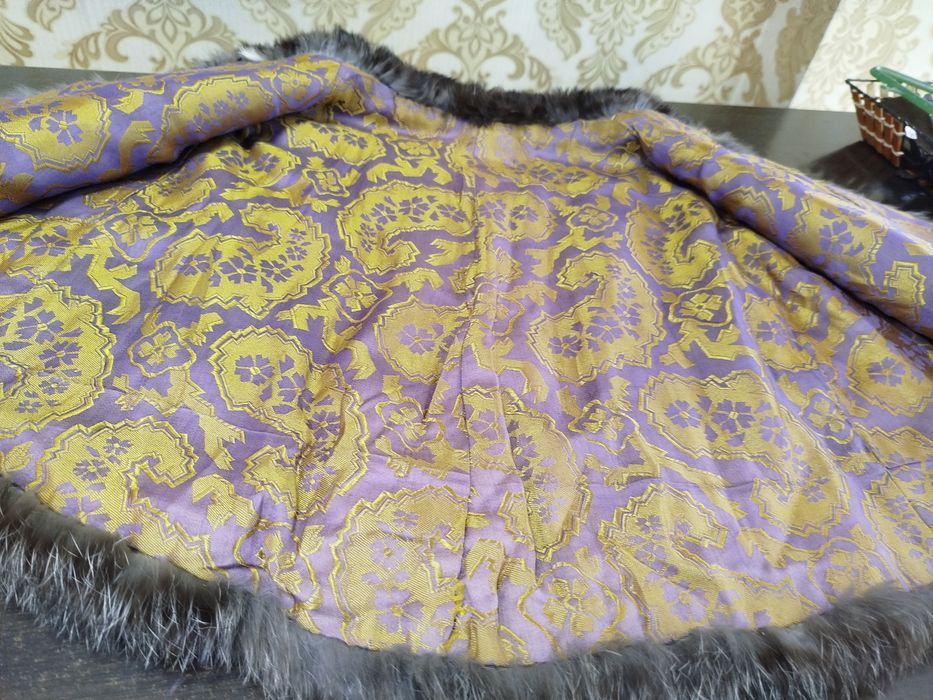 Vând capă de blană naturală