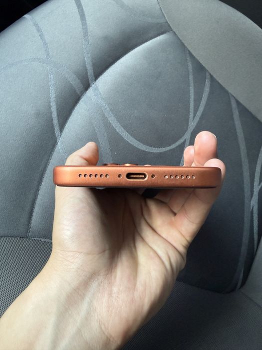 iPhone 17 pro max srocna