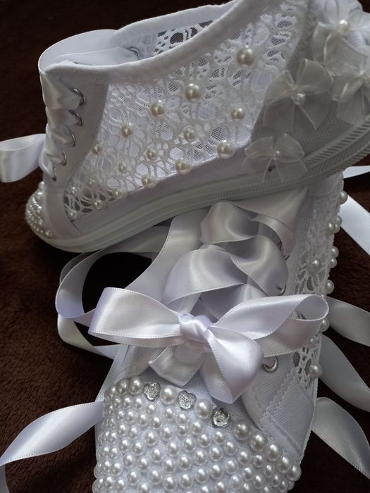 Teniși pentru mirese