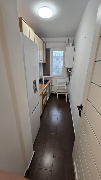 Vând apartament Km 4-5