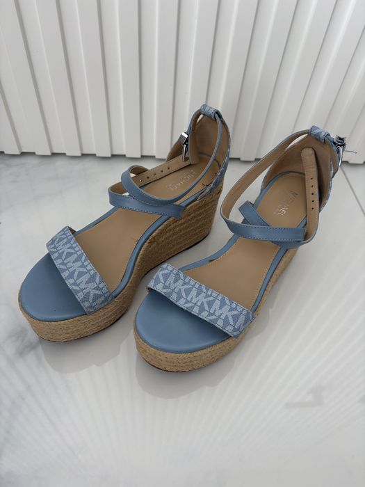 Оригинални сандали Michael Kors Serena Chambray Denim