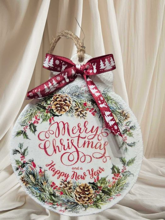 Дървени декорации и магнитчета