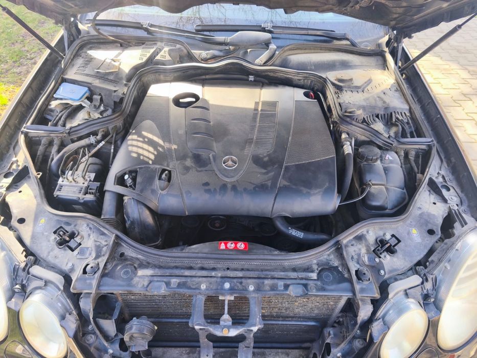 Mercedes Benz E-Class W211 an 2007